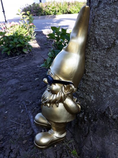Tuinkabouter goud met zwarte zonnebril - Afbeelding 2