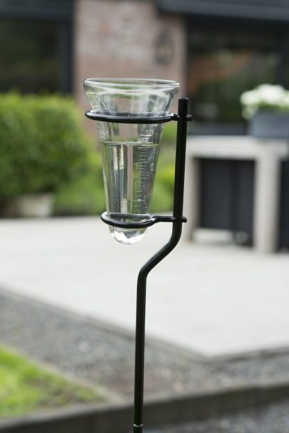 Nature glazen regenmeter op steel