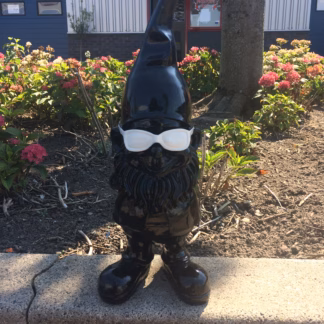 Tuinkabouter zwart met witte zonnebril